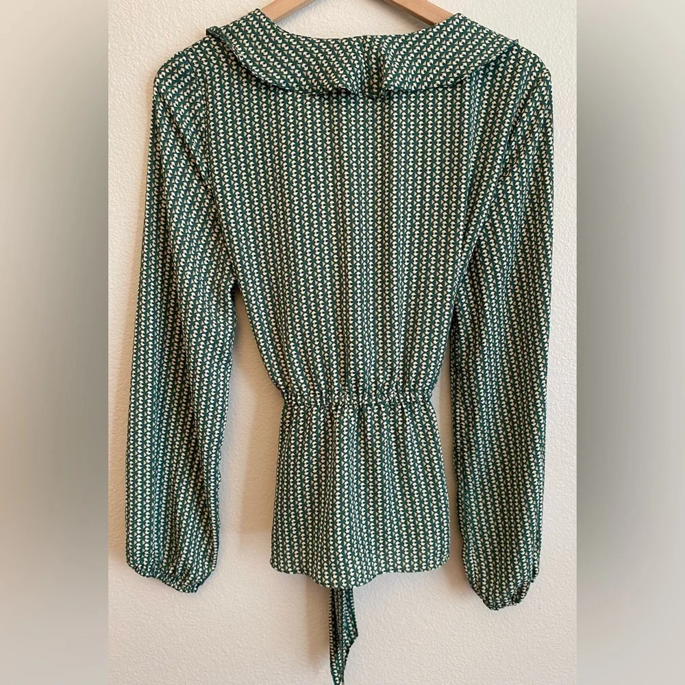 Max Studio Ruffle Front Top - Picture 3 of 11